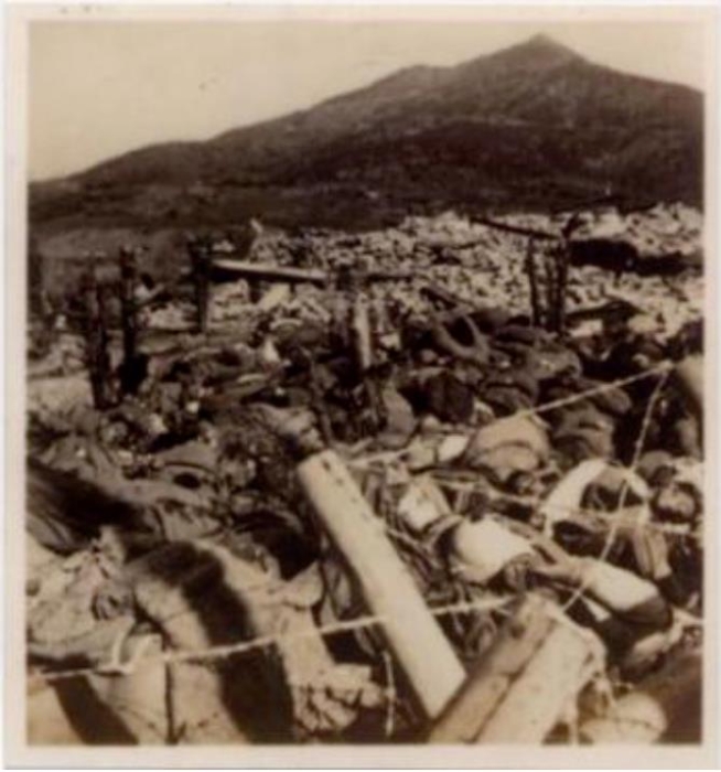 紫金山下，被日軍屠殺的同胞尸體堆積如山。圖源：侵華日軍南京大屠殺遇難同胞紀念館網(wǎng)站