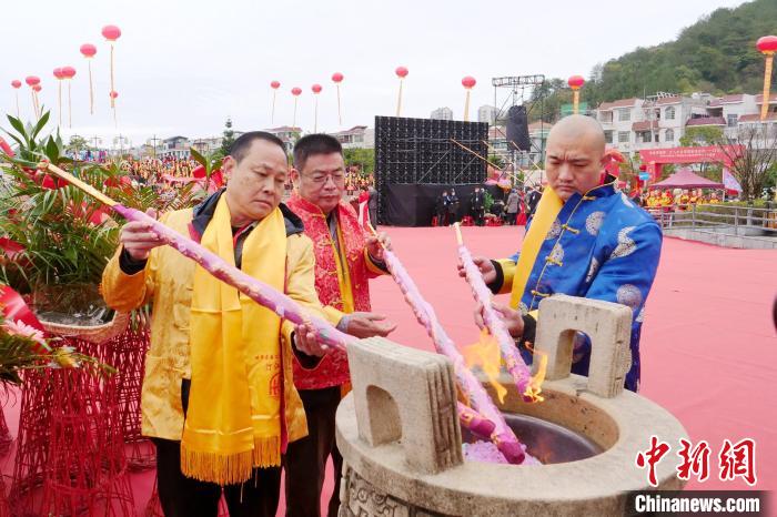 世界客屬第二十八次公祭客家母親河活動現(xiàn)場。　長汀縣委宣傳部供圖