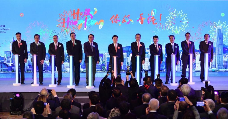 2月2日，主禮嘉賓啟動“你好，香港！”大型全球宣傳活動。（圖源：新華社）