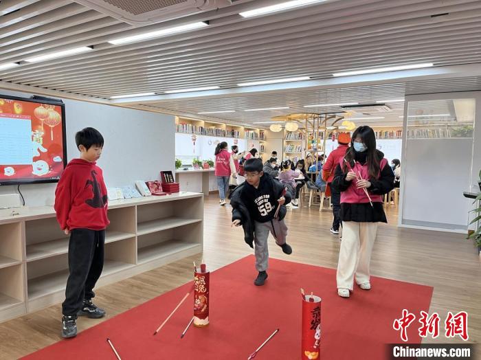 在甬臺(tái)胞投壺現(xiàn)場。　闞緒獻(xiàn)供圖