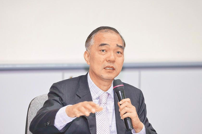 ?；鶗案倍麻L馬紹章