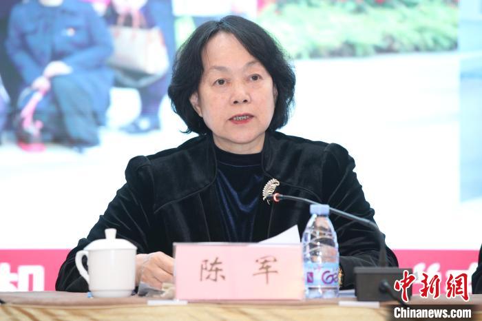 全國(guó)人大常委會(huì)委員、北京市政協(xié)副主席、臺(tái)盟北京市委主委、北京社會(huì)主義學(xué)院院長(zhǎng)陳軍出席會(huì)議。　臺(tái)盟北京 攝