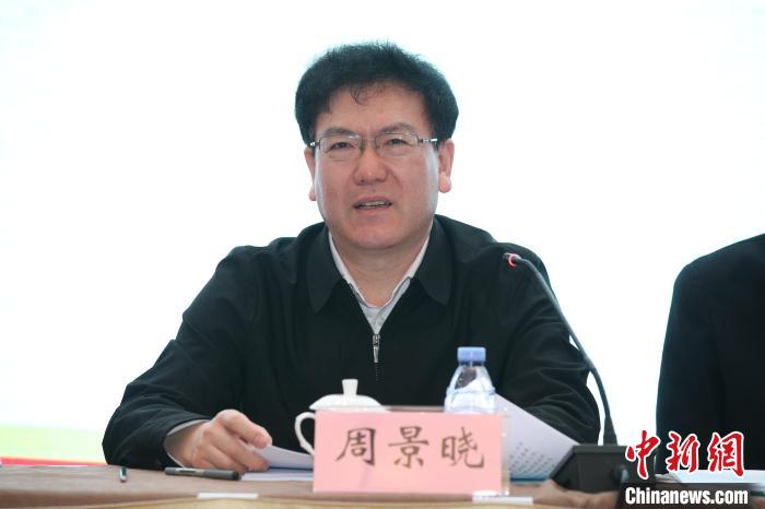 中共北京市委統(tǒng)戰(zhàn)部副部長(zhǎng)周景曉出席會(huì)議并講話?！∨_(tái)盟北京 攝