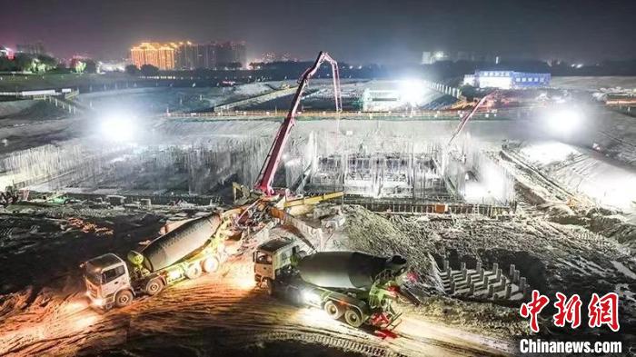 “靚淮河”工程正在火熱建設(shè)中?！“霾菏形麄鞑抗﹫D