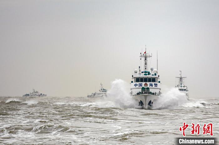 艦艇編隊隊形變換訓(xùn)練?！「Ｖ莺＞止﹫D