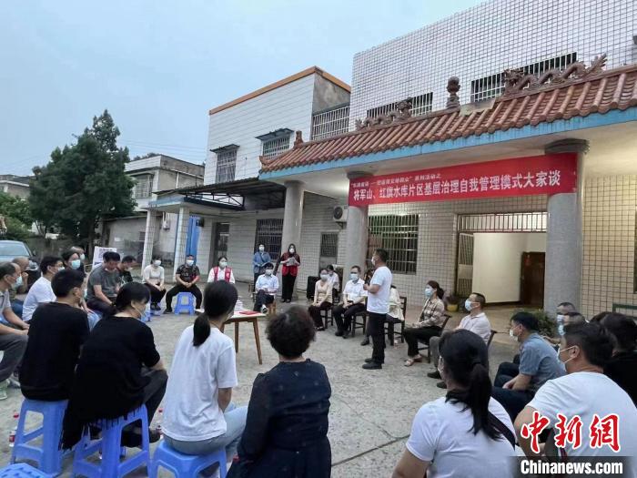 “夜話”等基層治理新模式成為疏通民生難點、推進鄉(xiāng)村振興的一大載體?！】讈喅?攝