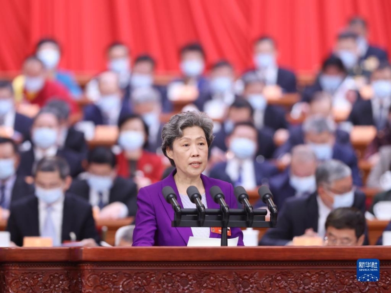 3月7日，全國政協(xié)十四屆一次會議在北京人民大會堂舉行第二次全體會議。這是田向利委員作大會發(fā)言。（圖源：新華社）