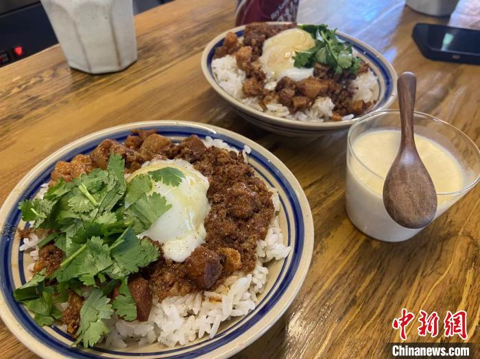 周玹益制作的肉臊飯?！×植?攝