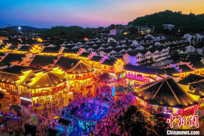零陵夜經(jīng)濟(jì)活躍。(資料圖) 零陵區(qū)委宣傳部供圖