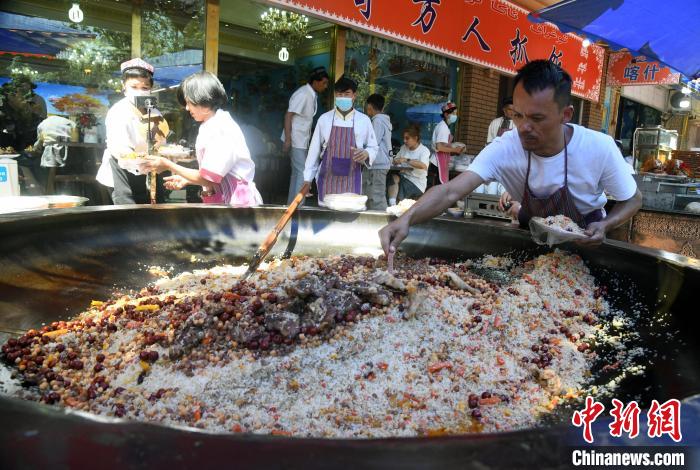 圖為大鍋?zhàn)ワ堃呀?jīng)成熟。　孫亭文 攝
