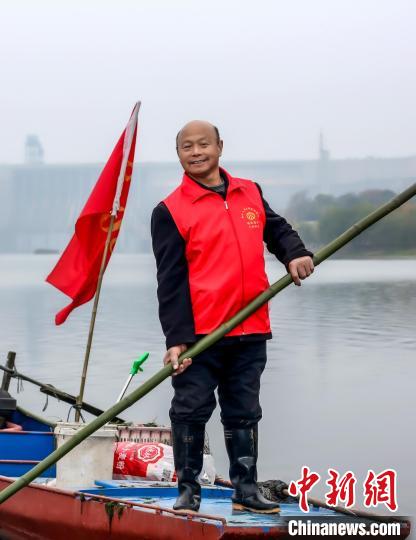 “荊楚楷?！笔Y德新：漢江河畔的生命衛(wèi)士