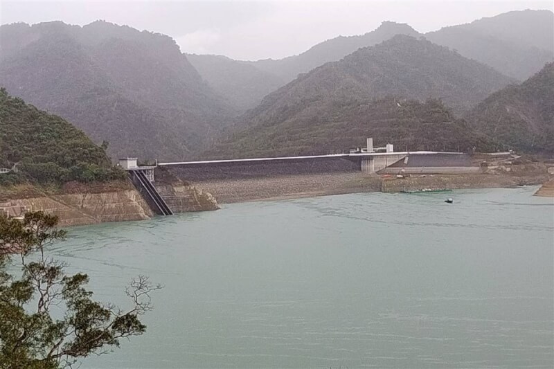 臺灣曾文水庫7日出現(xiàn)今年1月以來單日最高累積降雨量，至下午5時有36.7毫米，水庫入流量雖有提高，但對蓄水挹注還需進一步觀察。（圖源：臺灣“中央社”）