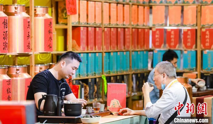 茶博會現場?！B門金泓信供圖