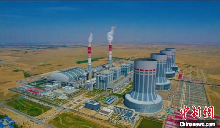 圖為4臺百萬千瓦超超臨界間接空冷火電機組?！≡墓﹫D
