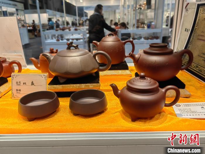 圖為周汝平紫砂作品。　劉大煒 攝