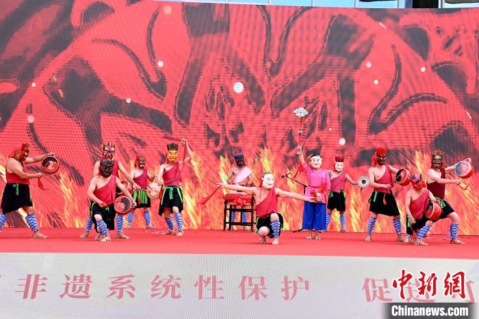泰寧大源儺舞《祈豐年》?！埥鸫?攝