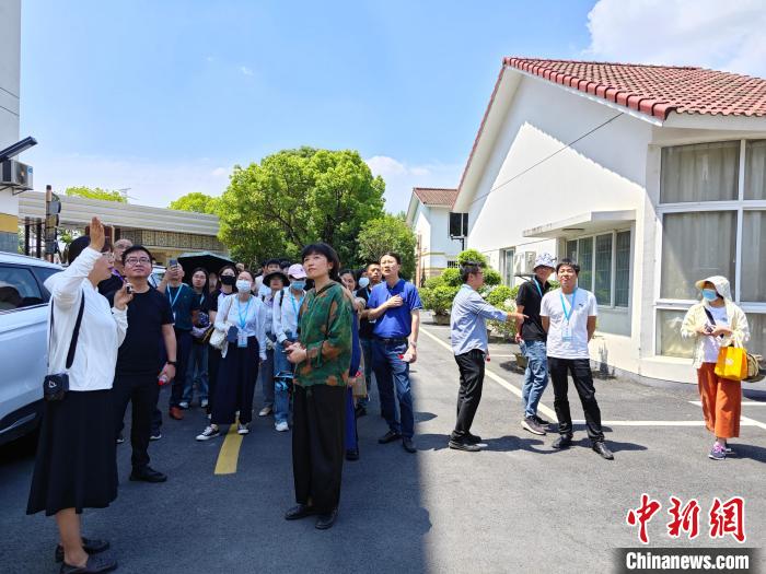 考察現(xiàn)場?！幉ɡ诸悓W(xué)院供圖