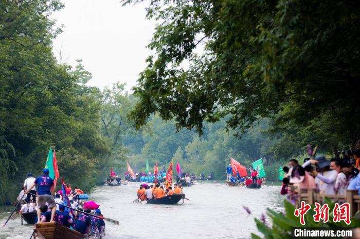 國家級非遺五常龍舟勝會舉行再現(xiàn)“龍騰水鄉(xiāng)”盛景
