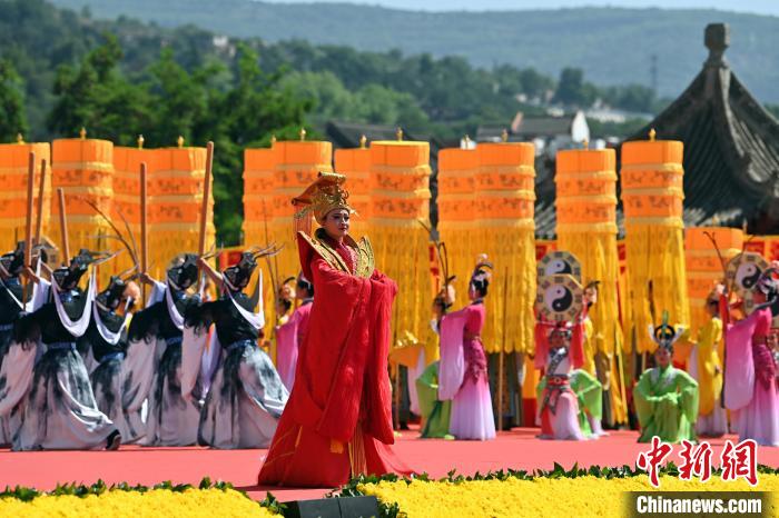 6月22日，“2023(癸卯)年公祭中華人文始祖伏羲大典”在甘肅省天水市舉辦。   圖片來源：中新網(wǎng)