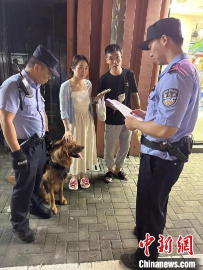 現(xiàn)在毛毛已經(jīng)成為了轄區(qū)百姓口口相傳的反詐小明星?！【?供圖