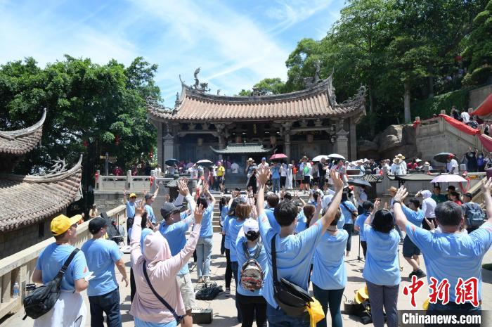 圖為演唱會現(xiàn)場。　 高亞成 攝