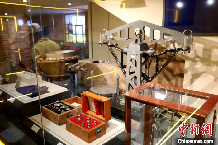 圖為原子城紀(jì)念館內(nèi)展品。　薛蒂 攝