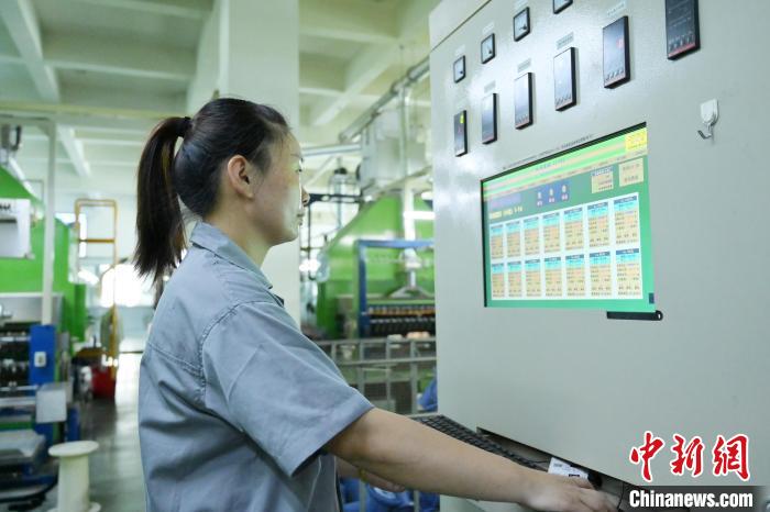 圖為江西中易微連新材料科技有限公司的生產(chǎn)廠房?！→椞妒形麄鞑抗﹫D