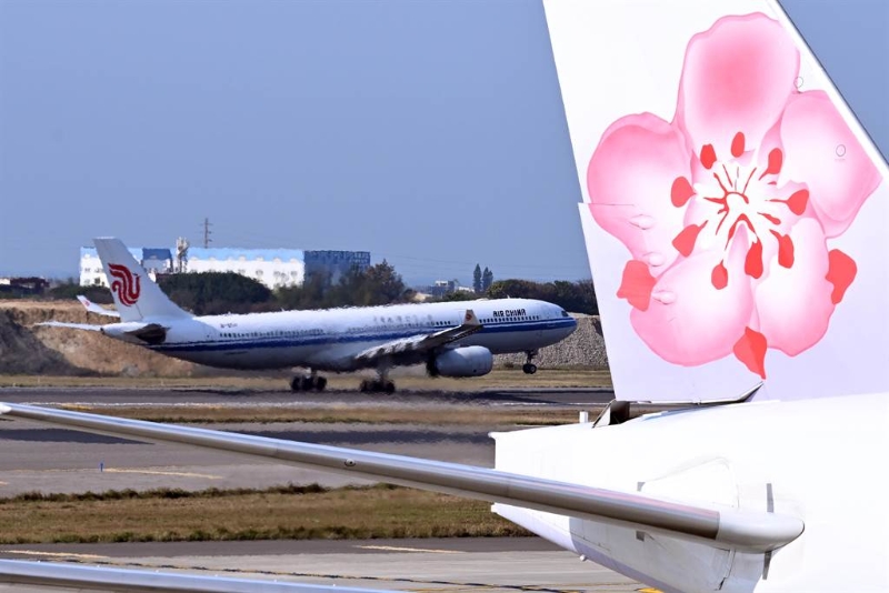 兩岸航線登機(jī)前，8月30日起不用再做快篩或核酸。（本報(bào)資料照片，陳麒全攝）.jpg