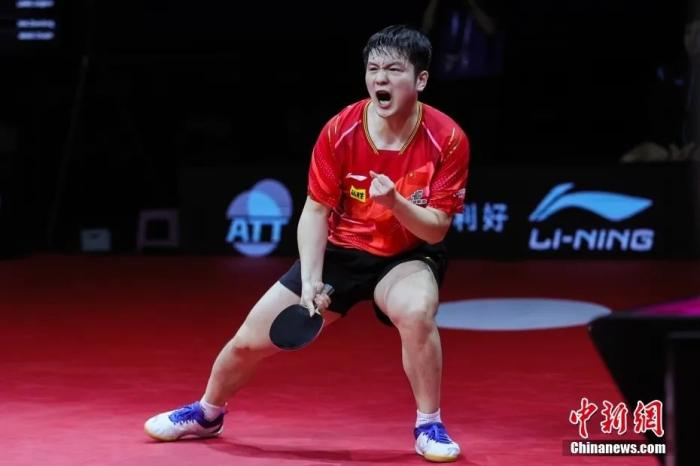 北京時(shí)間9月6日晚，2023平昌乒乓球亞錦賽男團(tuán)決賽落幕。圖為樊振東在比賽中。圖 視覺中國(guó)