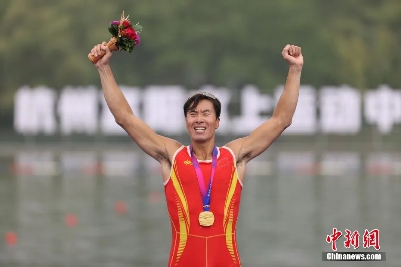 圖為張亮慶祝勝利。<a target='_blank' href='/'>中新社</a>記者 湯彥俊 攝