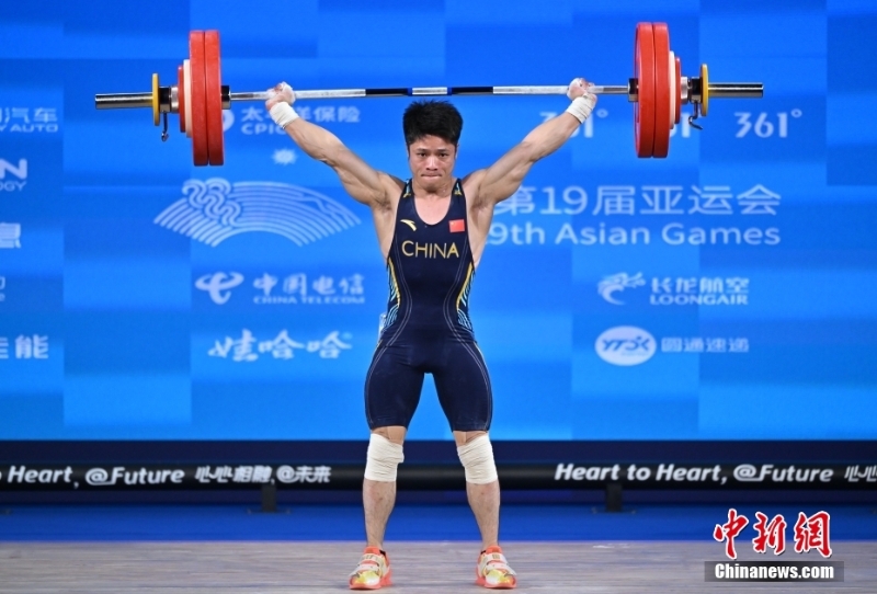 圖為李發(fā)彬在比賽中。<a target='_blank' href='/'>中新社</a>記者 駱云飛 攝