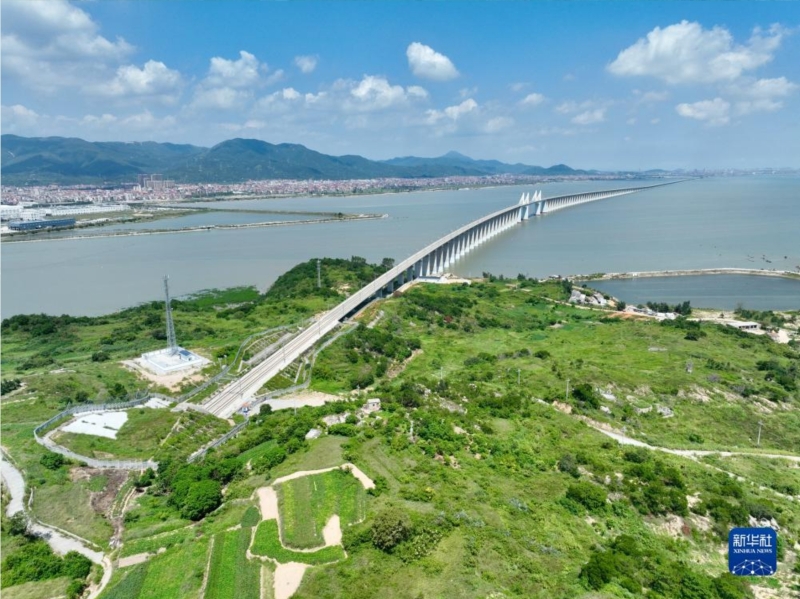 福廈高鐵湄洲灣跨海大橋（9月19日攝，無人機照片）。新華社記者 姜克紅 攝