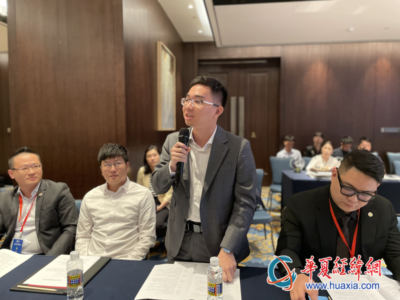 臺灣青年分別做自我介紹和分享。（攝影 李昕）