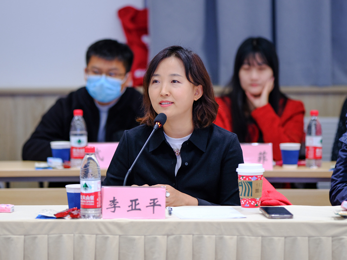 電影《好像也沒有那么熱血沸騰》出品人、總制片人、愛美影視 CEO李亞平。來源：主辦方供圖 
