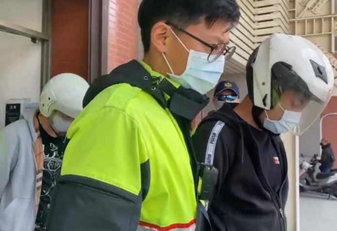 臺(tái)灣桃園市KTV酒客起沖突 26歲男子胸口中刀身亡