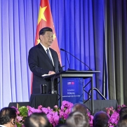 習近平出席亞太經(jīng)合組織第三十次領導人非正式會議