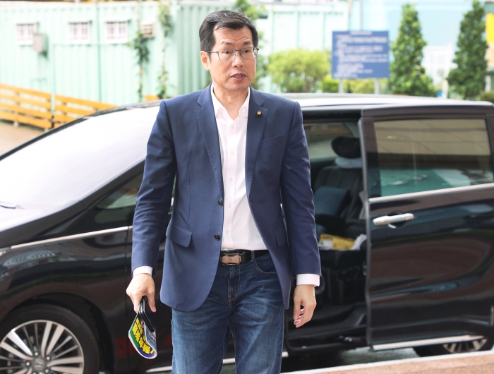 民進(jìn)黨民代羅致政深陷不雅視頻爭議。（圖源：臺(tái)灣《聯(lián)合報(bào)》）