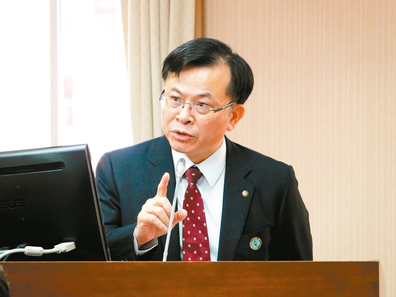 臺灣“通訊傳播委員會”負責(zé)人陳耀祥宣布不續(xù)任。（圖源：臺灣“聯(lián)合新聞網(wǎng)”）