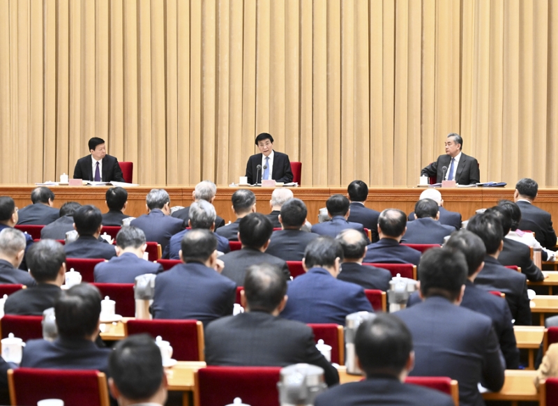 2月22日至23日，2024年對臺工作會議在北京召開。中共中央政治局常委、全國政協(xié)主席王滬寧出席并講話。新華社記者 燕雁 攝.jpg