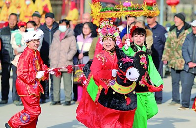 火“出圈”后，傳統(tǒng)民俗如何“長(zhǎng)紅”