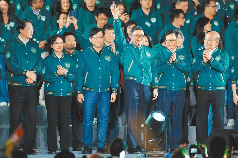 臺(tái)當(dāng)局新當(dāng)選領(lǐng)導(dǎo)人賴(lài)清德第一波行政團(tuán)隊(duì)人事拍板，新一任行政機(jī)構(gòu)正副負(fù)責(zé)人為卓榮泰、鄭麗君。(本報(bào)資料照片)  圖片來(lái)源：臺(tái)灣“中時(shí)新聞網(wǎng)”.jpg