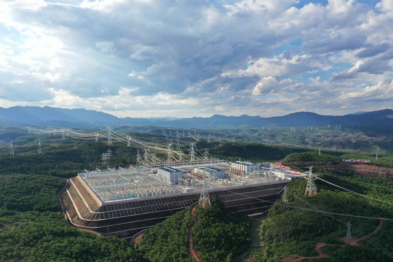 這是2020年6月9日拍攝的烏東德電站送電廣東廣西特高壓多端柔性直流示范工程云南送端昆北換流站（無人機照片）。（圖源：新華社）