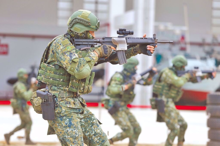 圖為國(guó)軍演習(xí)畫面。（示意圖，圖中人物與事件無(wú)關(guān)，中時(shí)資料照）