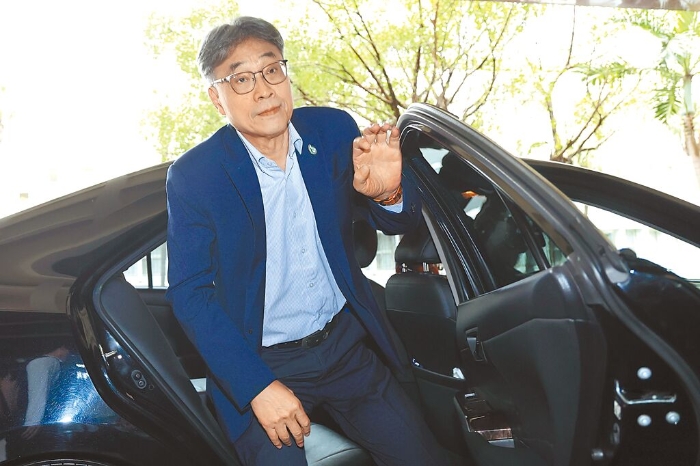 臺北地檢署偵辦超思與亮采進(jìn)口雞蛋案，28日以被告身分傳喚農(nóng)業(yè)部長陳駿季