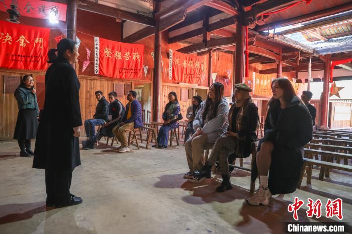 多國“洋網(wǎng)紅”走進江西瑞金了解“紅色故都”厚重歷史