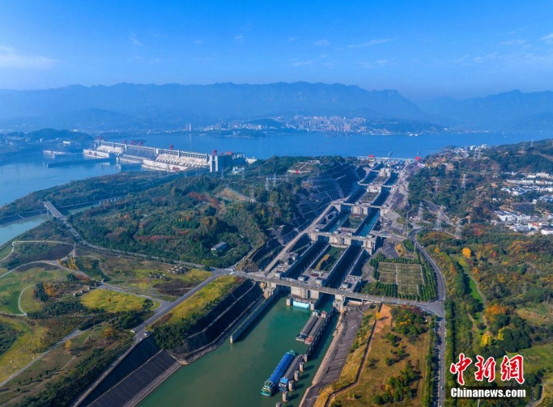 三峽庫(kù)區(qū)航運(yùn)繁忙有序