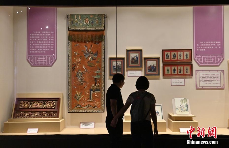 吉林長(zhǎng)春：百余件文物展示近代百年中國(guó)女性生活形態(tài)掠影